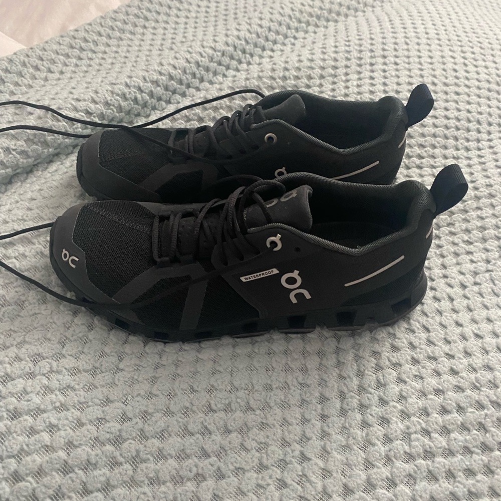 Women’s On Running shoes